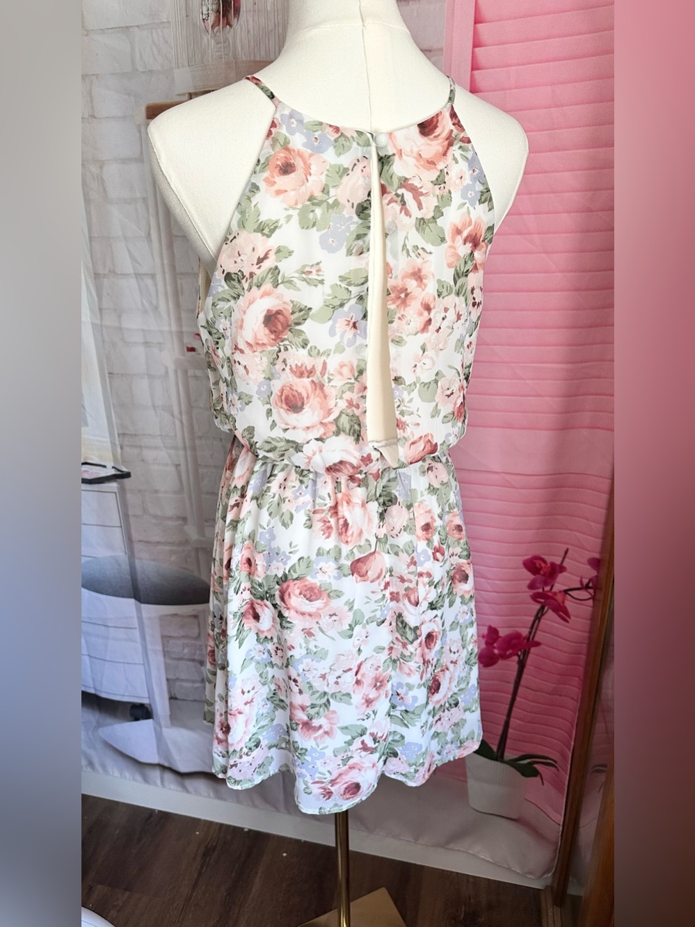 Guess Floral Chiffon Halter Dress - Picture 4 of 7